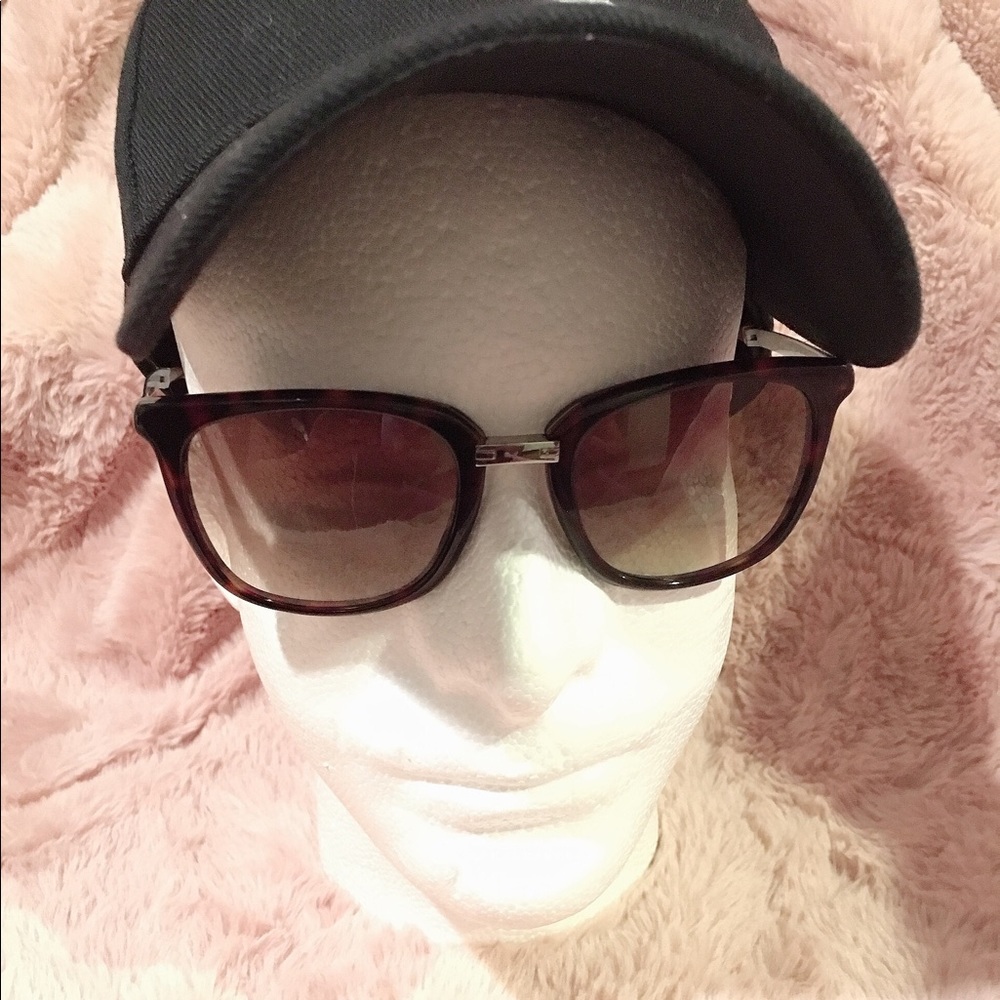 Gucci sunglasses GG1050/s OWKCC
